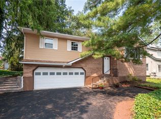 707 W State St, Coopersburg, PA 18036