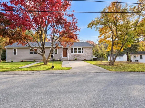 1 Cedar Path, Lincoln, RI 02865