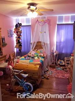 Middle Bedroom
