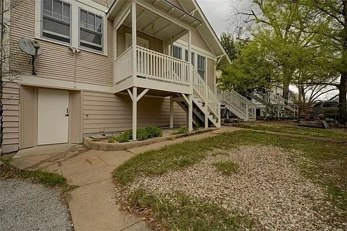 601 Bellevue Pl Photo 1
