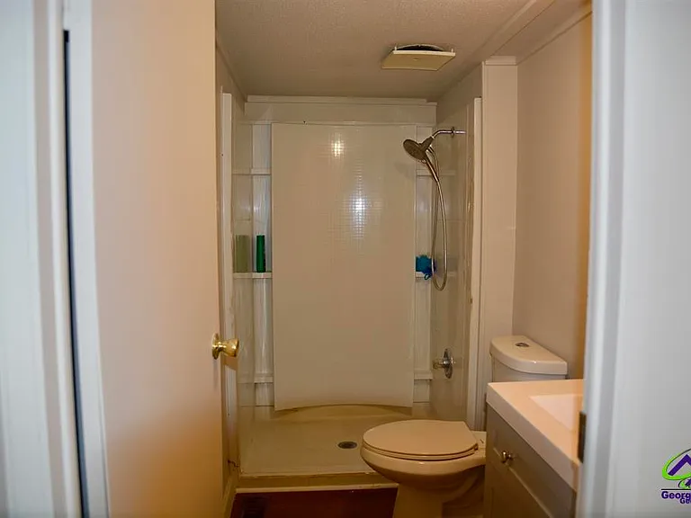 111 Brighton Dr — Photo 3