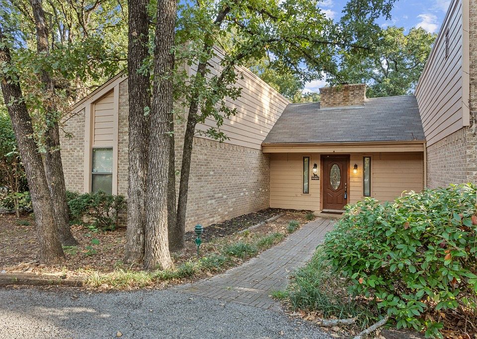 1st image of 2215 Timber Creek Trl