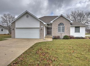 2576 Deerfield Ct, Decatur, IL 62521