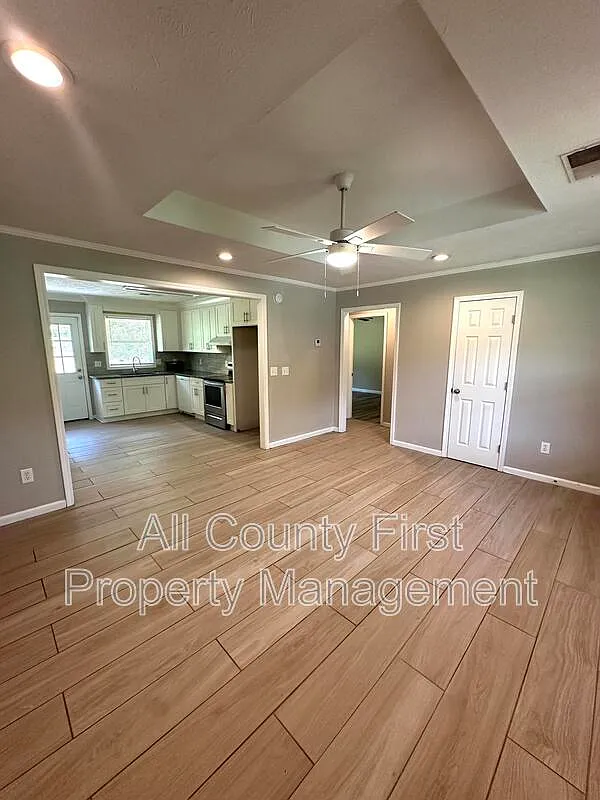 2 bed, 1.0 bath, 1000 sqft, $1,150 — Photo 2