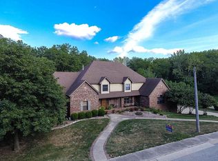 576 Shoreline Dr, Decatur, IL 62521