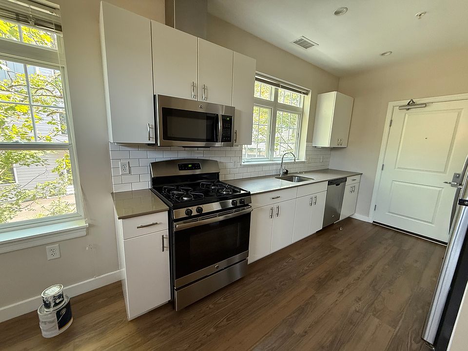 1st image of 11 Alder St #2C