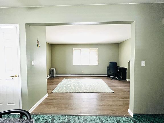 3rd image of 160 Lipsett Ave Floor 1
