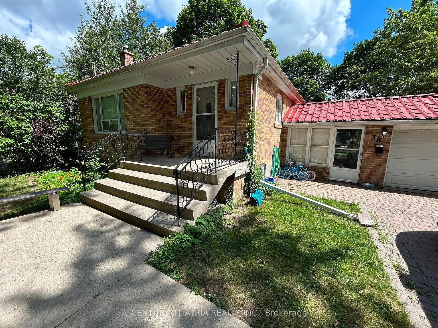 3 bed, $2,895 — Photo 1