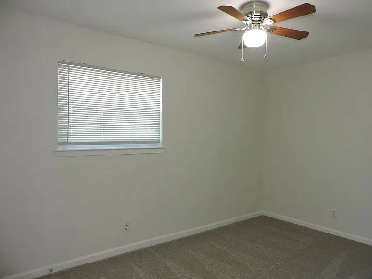 1625 Chippeway Ln — Photo 16