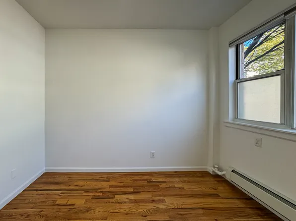 126 Withers Street image 10 of 26