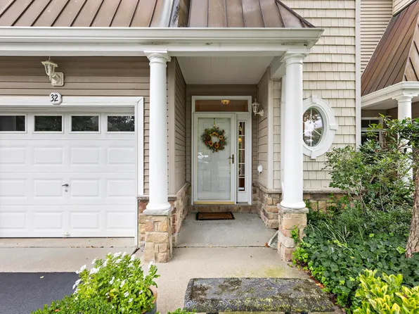 32 Windward Dr, Manahawkin, NJ 08050