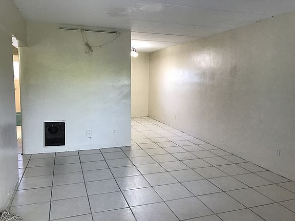 3rd image of 700 NW 10th Ter #10