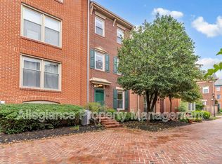 520 Colecroft Ct, Alexandria, VA 22314