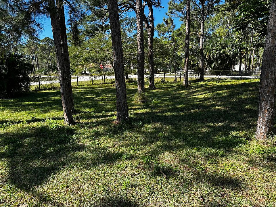 2nd image of 11513 47th Road N