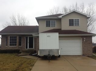 2107 Manico Dr, Crest Hill, IL 60403