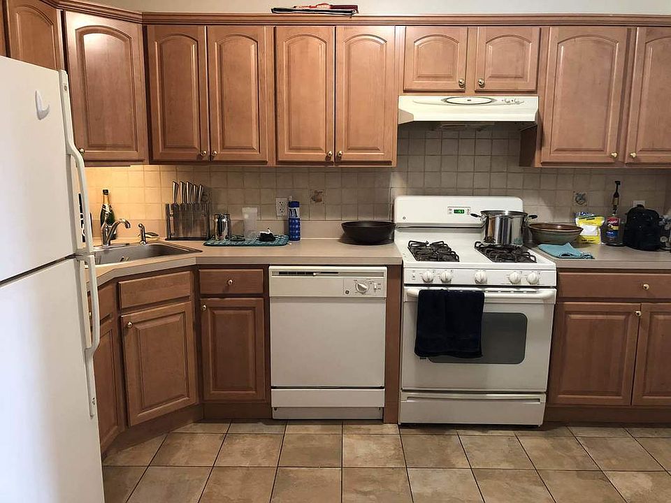 1st image of 5009 30th Ave #3