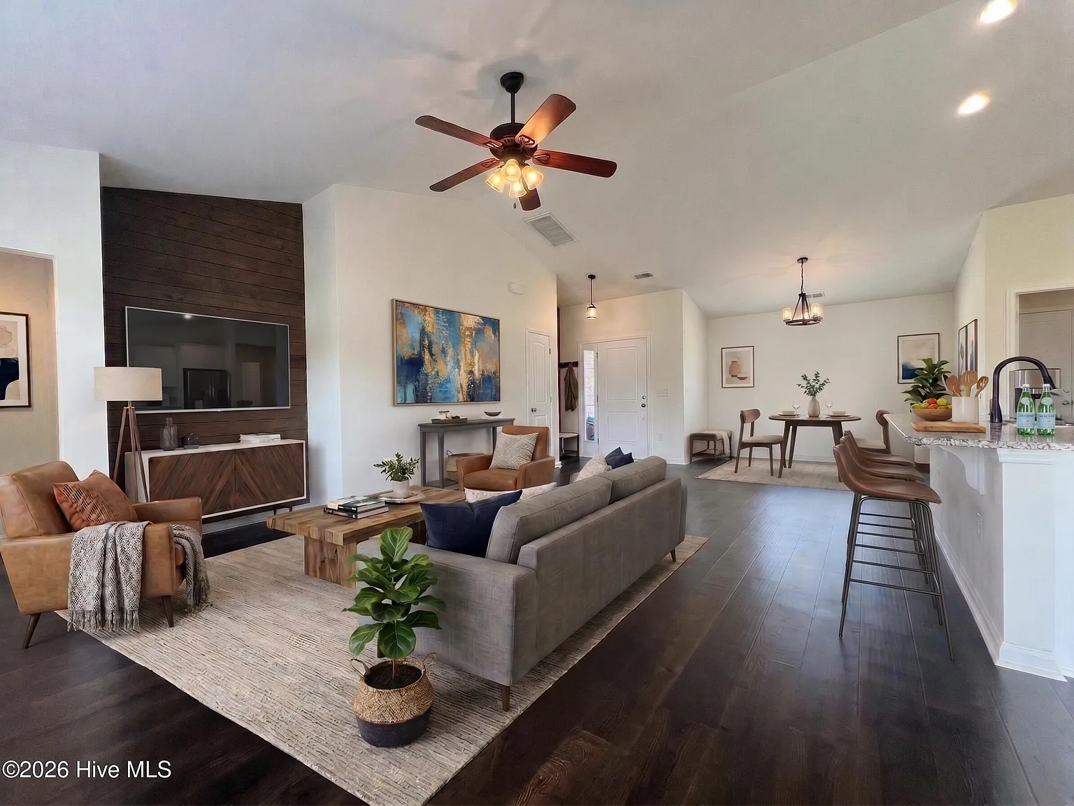 3 bed, 2.0 bath, 1412 sqft, $1,950 — Photo 4