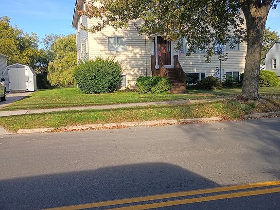 2nd image of 220 Main St #4D