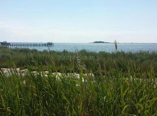 4 Hammock Dr, Crisfield, MD 21817