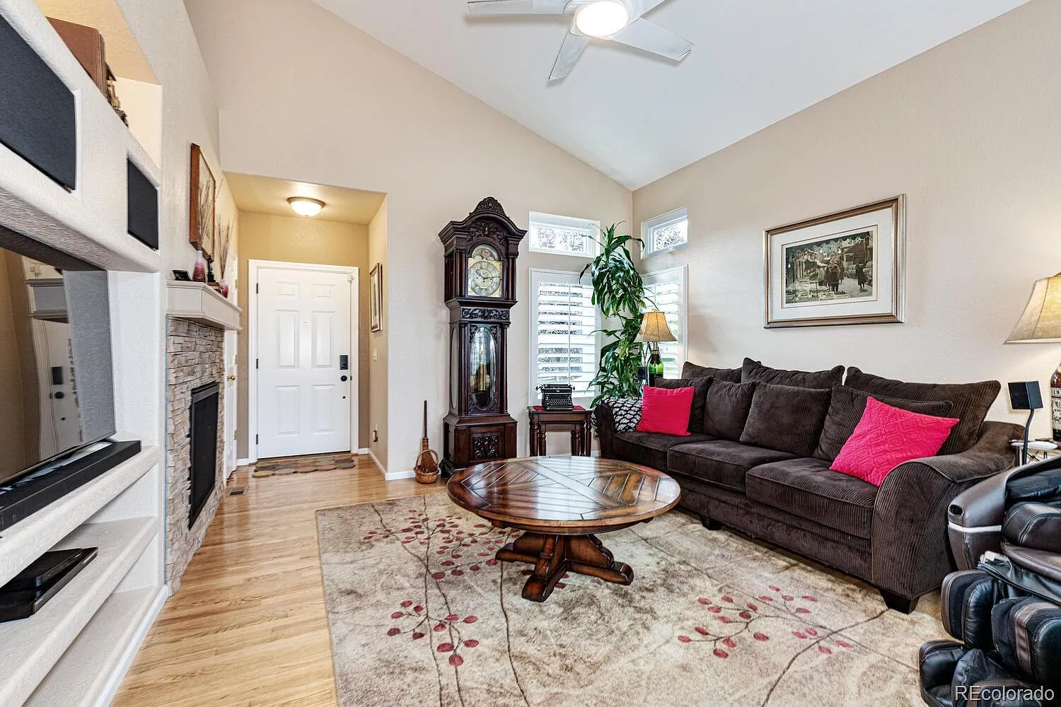 4 bed, 3.5 bath, 2171 sqft, $3,100 — Photo 4