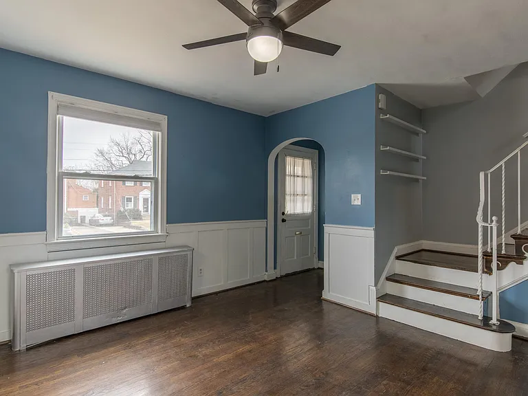 212 S Courthouse Rd — Photo 7