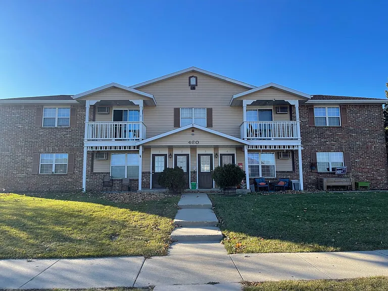 410 S River Rd #20-40-60 — Photo 1
