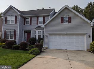 9 Greenbriar Ct, Burlington, NJ 08016