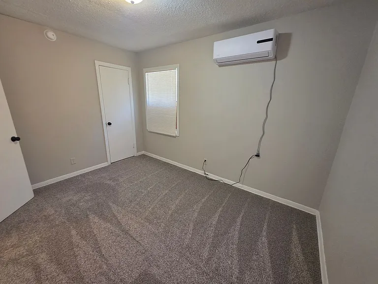 3001 Curtis Dr — Photo 3