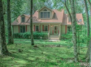 221 Cherokee Cir, Lake Toxaway, NC 28747