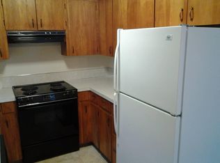 3535 SE Tibbetts St APT 2, Portland, OR