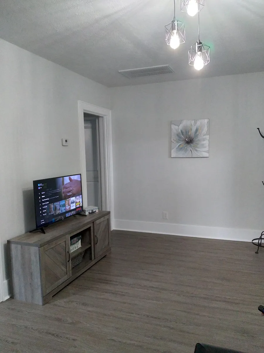 Building Photo - 3645 Azalea Dr