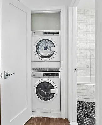 Rented by Compass | media 18