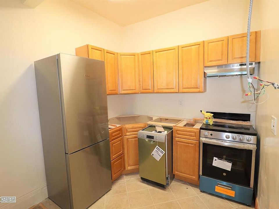 1st image of 317 W 108th St APT 4