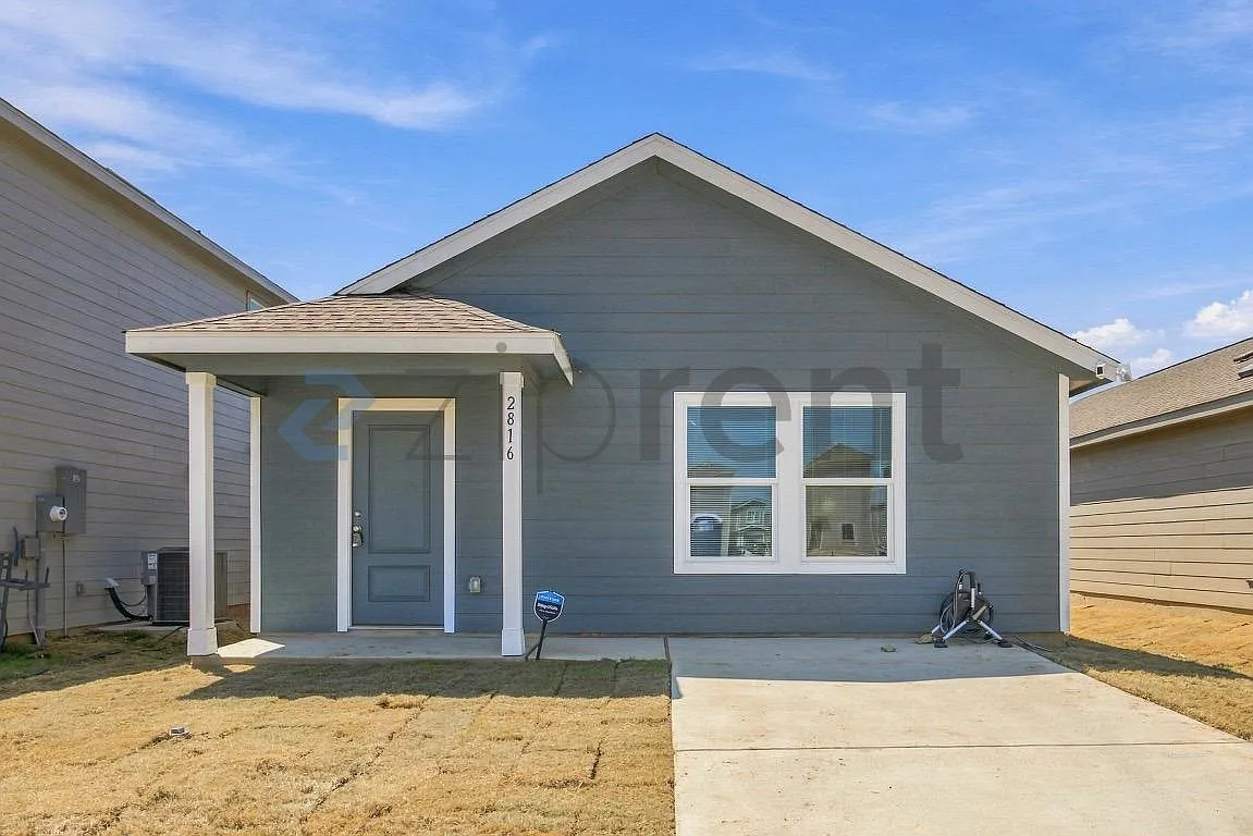 3 bed, 1380 sqft, $1,575 — Photo 1