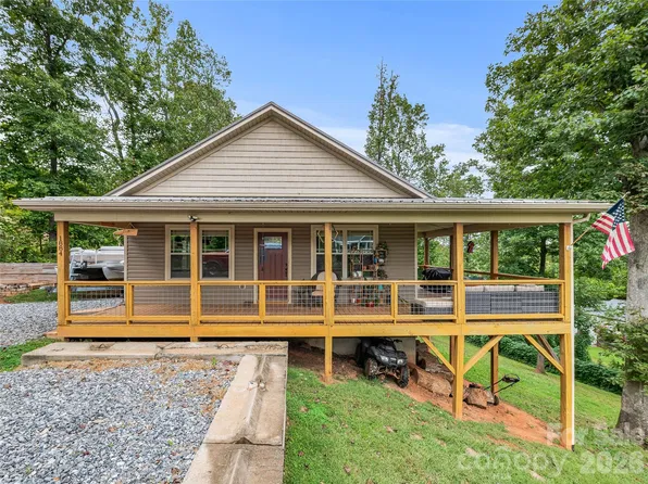 1884 Bear Creek Rd, Leicester, NC 28748