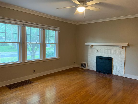 5th image of 2717 25th Ave