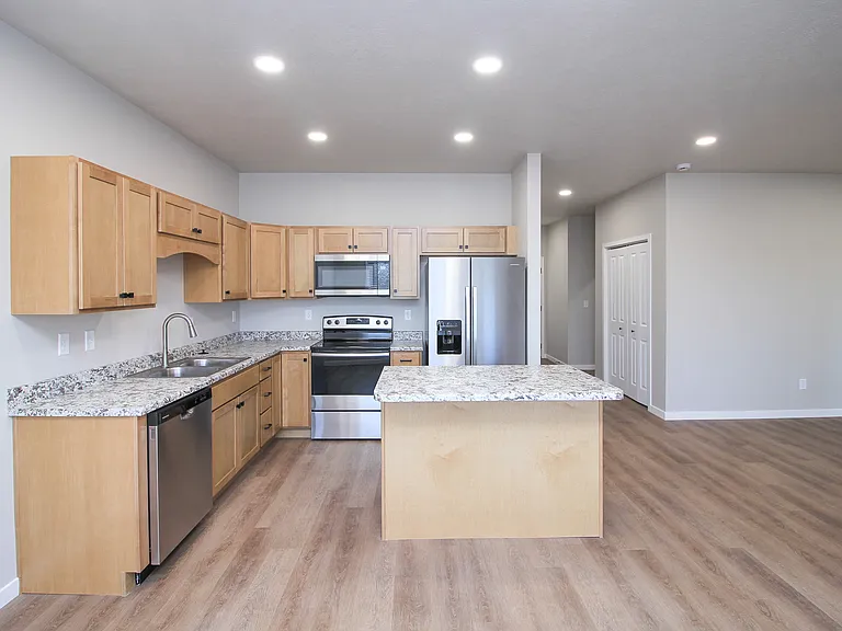 River Park Townhomes — Photo 29