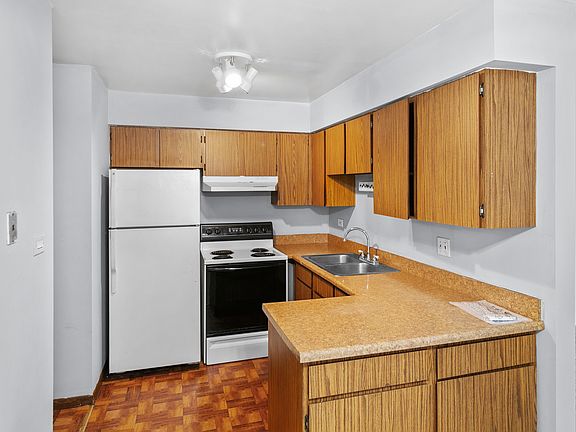 2nd image of 17754 Rosewood Dr APT 2S