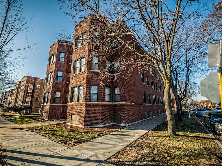 6400 S Rockwell St — Photo 9