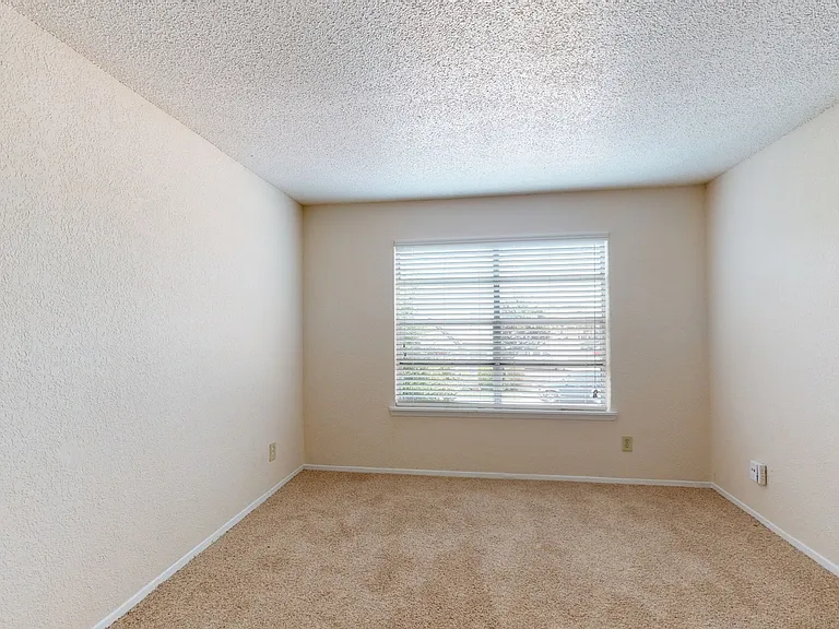Addison Apartments at the Park — Photo 229
