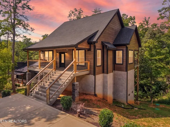 3012 Cloudburst Dr, Sevierville, TN 37862