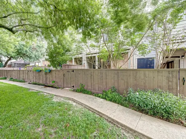 1620 Prairie Mark Ln #98, Houston, TX 77077