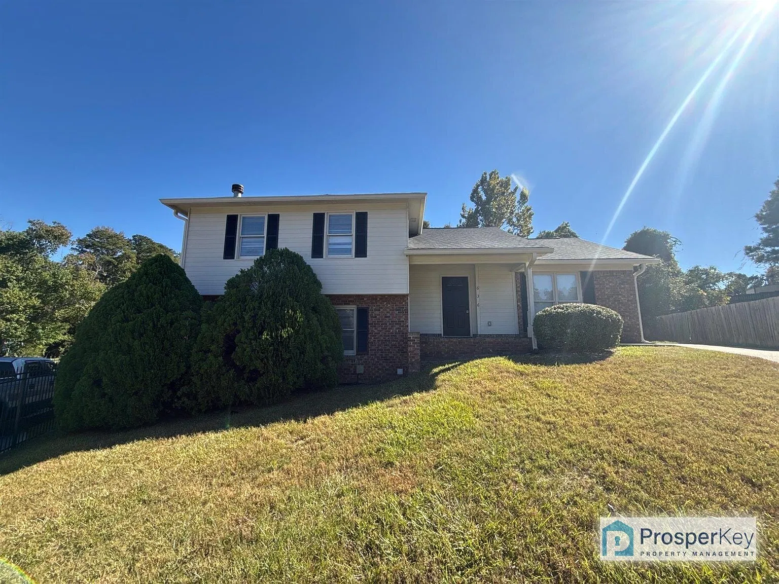 636 Wandering Ct — Photo 1