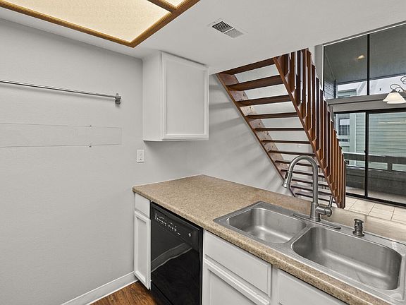 3rd image of 144 W Rockrimmon Blvd APT 302