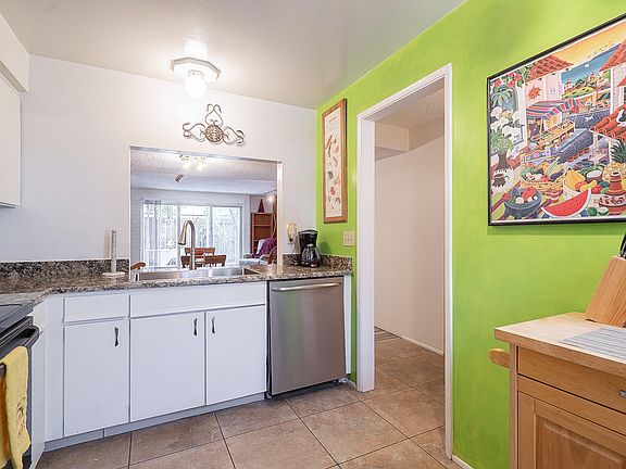 5th image of 2875 N Tucson Blvd APT 25