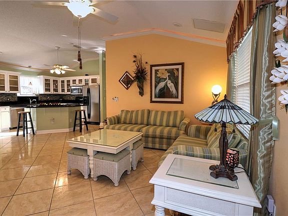 5th image of 1009 San Antonio Ln