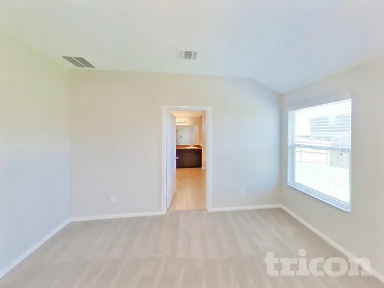 728 Walls Blvd — Photo 6