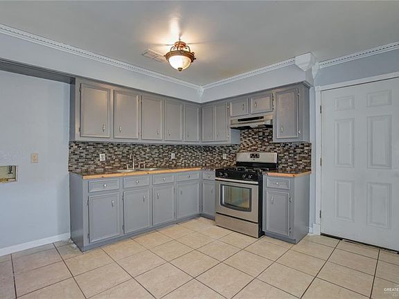 4th image of 115 Encino Dr