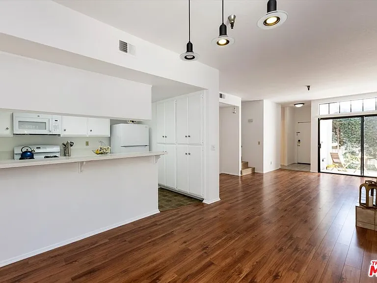 844 Magnolia Ave #14 — Photo 4