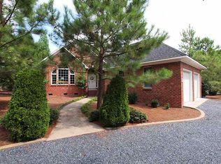 5 Loblolly Ct, Pinehurst, NC 28374